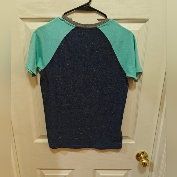 Boy's Old Navy Tee - Picture 3 of 3